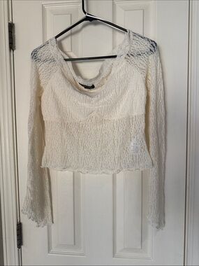Silence + Noise (urban outfitters) Ivory Lace Long-Sleeve Top size large